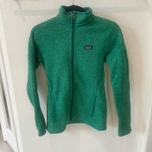 Green Patagonia fleece in great condition